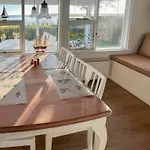 Romantic Summerhouse With Seaview Hébergement de vacances