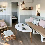 Hébergement de vacances Romantic Summerhouse With Seaview