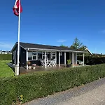 Dom wakacyjny Romantic Summerhouse With Seaview *