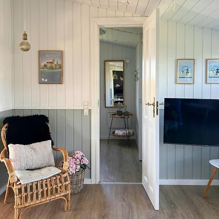 Romantic Summerhouse With Seaview