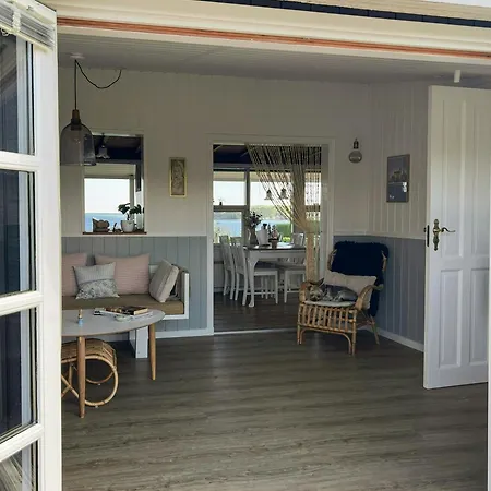 Romantic Summerhouse With Seaview *