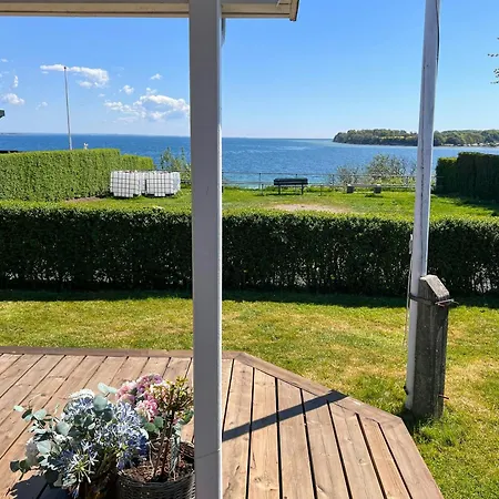 Romantic Summerhouse With Seaview