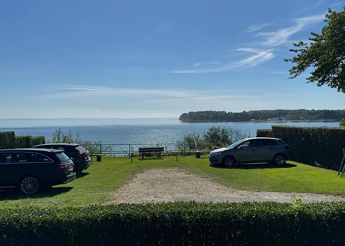 Romantic Summerhouse With Seaview